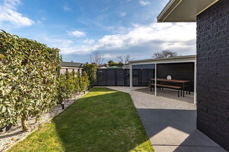 Photo of property in 1/1 Ketton Place, St Albans, Christchurch, 8052