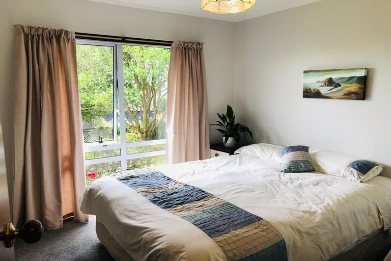 Photo of property in 16 Sophora Place, Totara Heights, Auckland, 2105