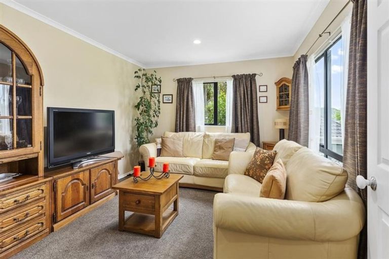 Photo of property in 4 Pilot Lane, Whitby, Porirua, 5024