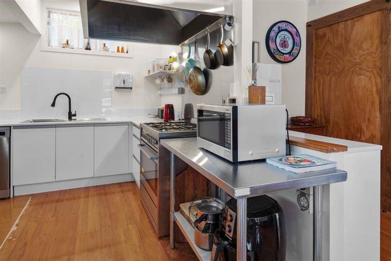 Photo of property in 3 Oakura Road, Oakura, Hikurangi, 0184