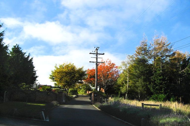 Photo of property in 32 Honeystone Street, Helensburgh, Dunedin, 9010