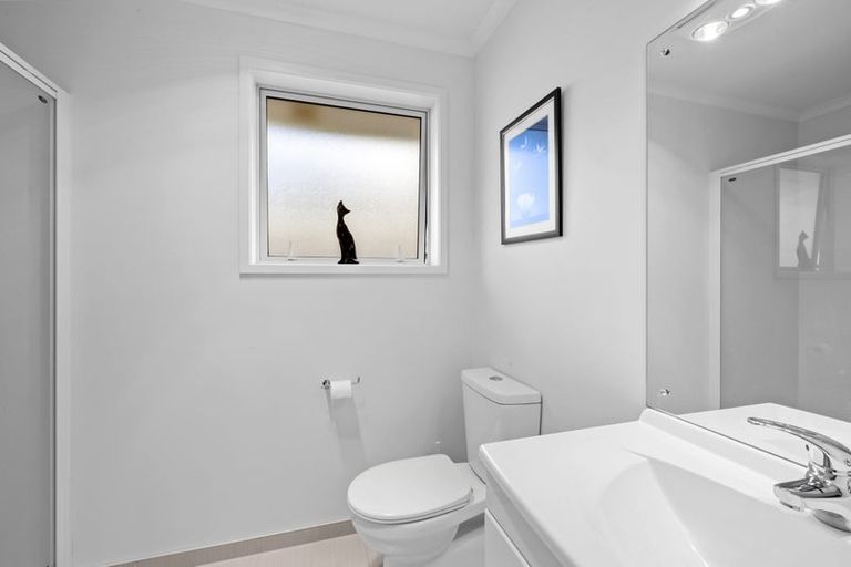 Photo of property in 476 Mangorei Road, Highlands Park, New Plymouth, 4312