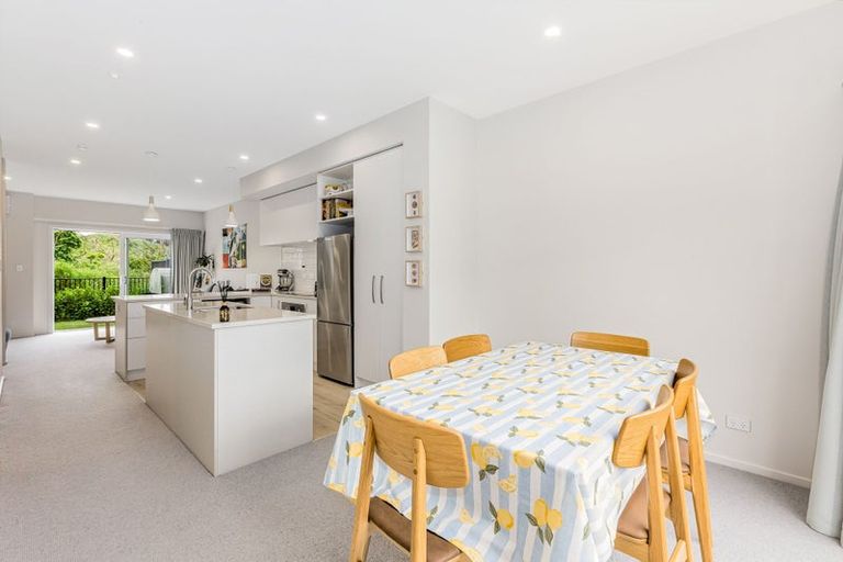 Photo of property in 34 Koreke Close, Kenepuru, Porirua, 5022