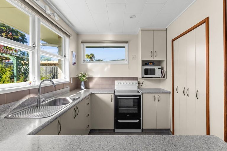 Photo of property in 9 James Cook Street, Havelock North, 4130