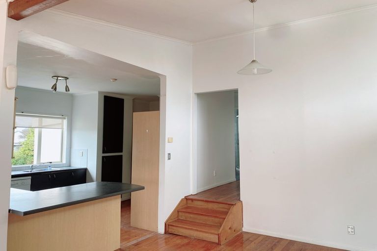 Photo of property in 329 East Coast Road, Mairangi Bay, Auckland, 0630