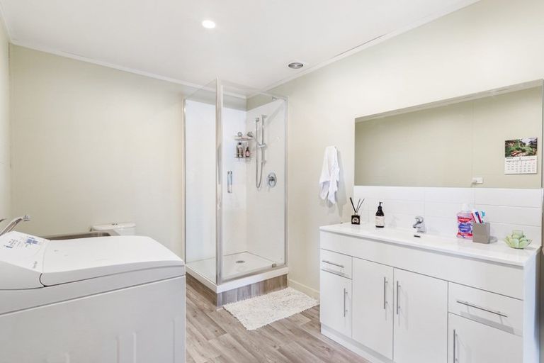 Photo of property in 290 Taylor Road, Waimauku, 0882