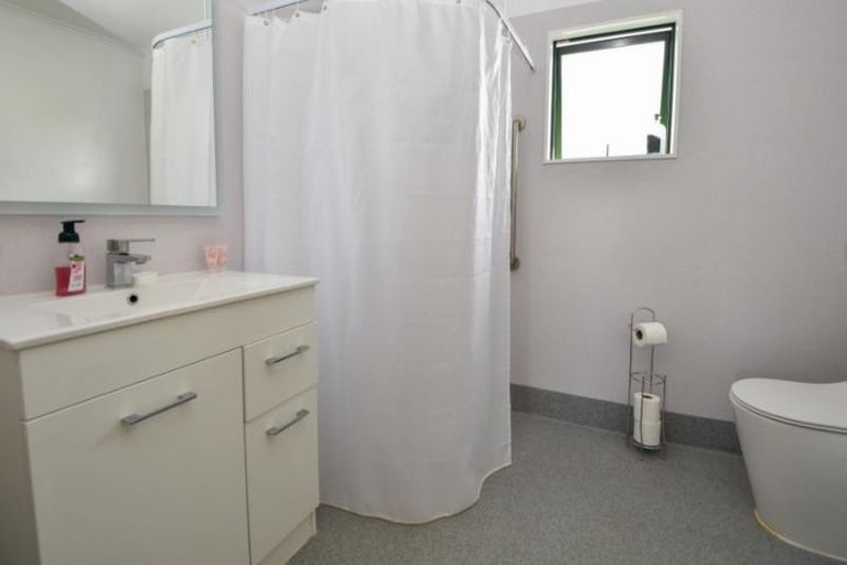 Photo of property in 19a Charles Street, Carterton, 5713