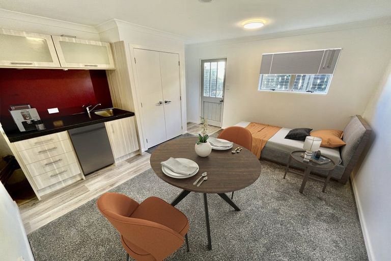 Photo of property in 1/2 Ruakiwi Road, Hamilton Lake, Hamilton, 3204