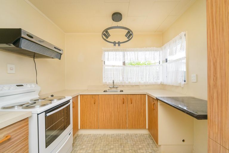 Photo of property in 58 Geraldine Crescent, Cloverlea, Palmerston North, 4412