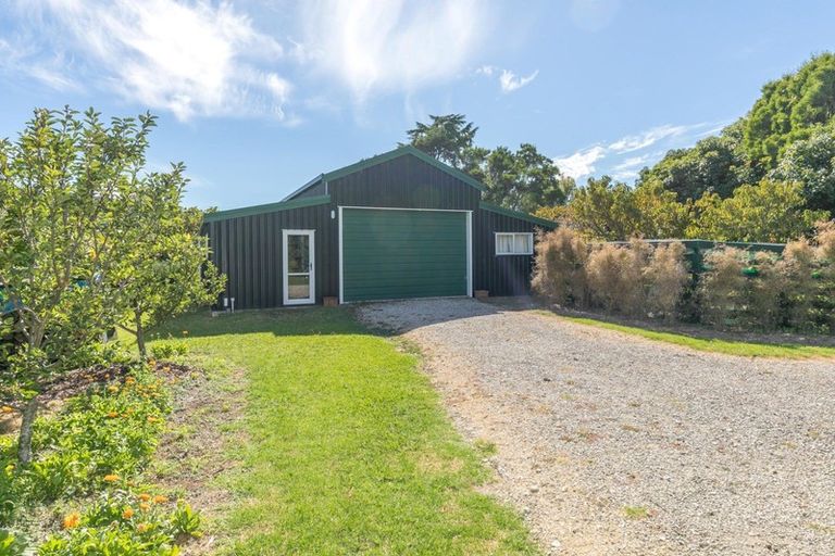 Photo of property in 20 Okupata Road, Oparau, 3878