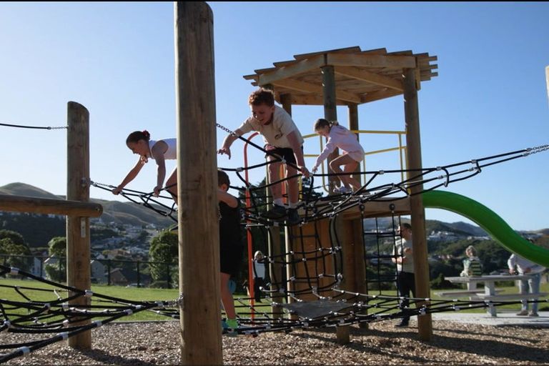 Photo of property in 60 Rochdale Drive, Churton Park, Wellington, 6037