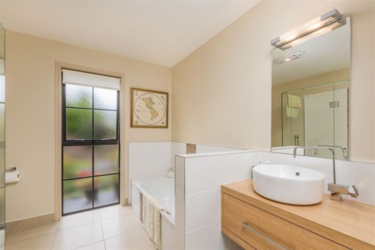 Photo of property in 15 Alderton Drive, Kerikeri, 0230