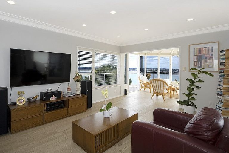 Photo of property in 41 Hadfield Street, Beach Haven, Auckland, 0626
