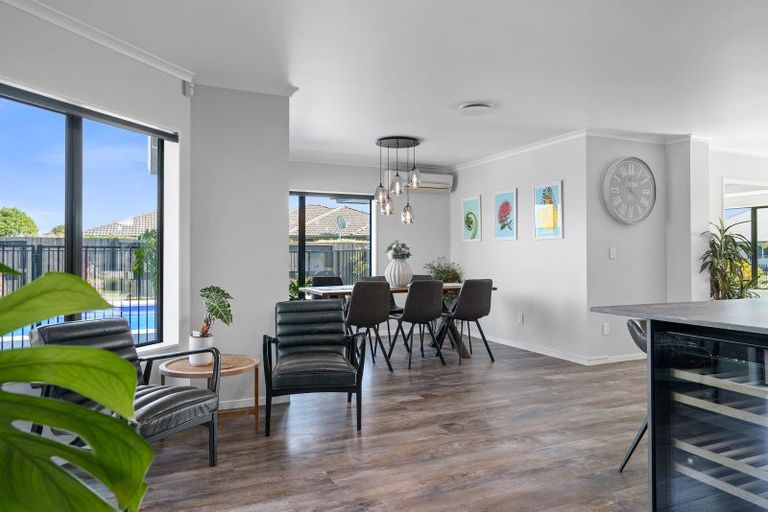 Photo of property in 28 Madison Street, Cambridge, 3434