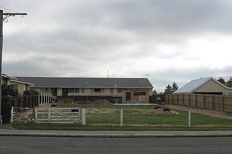 Photo of property in 70 Parsonage Road, Waimate, 7978