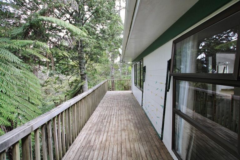 Photo of property in 29 Pluto Place, Beach Haven, Auckland, 0626