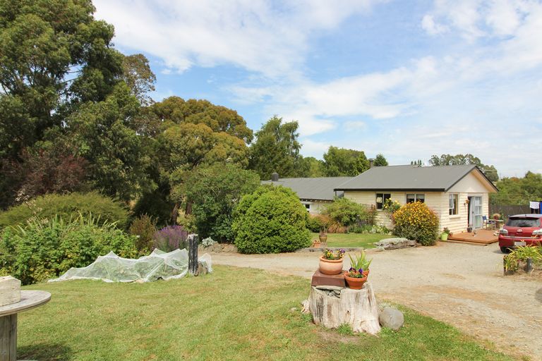 Photo of property in 52 Wellington Street, Enfield, Oamaru, 9491