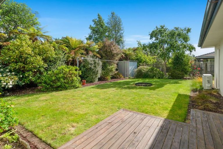 Photo of property in 28 Holden Avenue, Holdens Bay, Rotorua, 3010