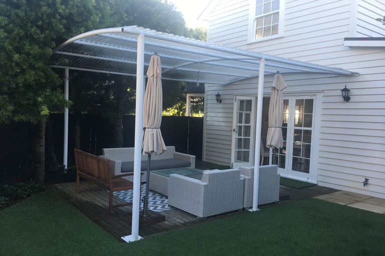 Photo of property in 3/14-26 Beach Road, Northcote Point, Auckland, 0627