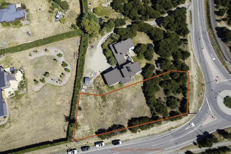 Photo of property in 897 Aubrey Road, Albert Town, Wanaka, 9305