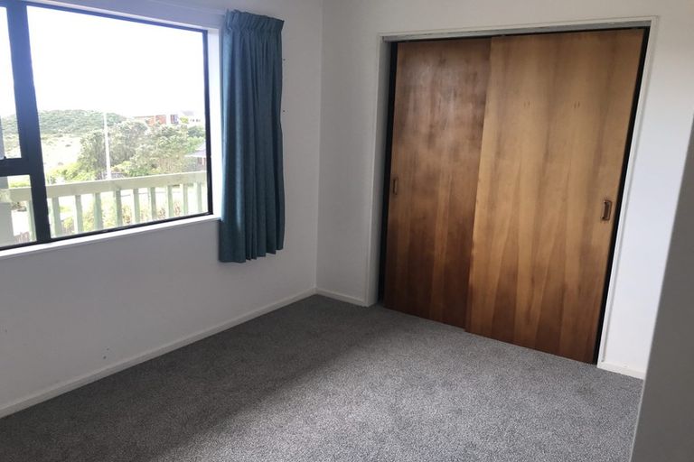 Photo of property in 17 Shastri Terrace, Khandallah, Wellington, 6035