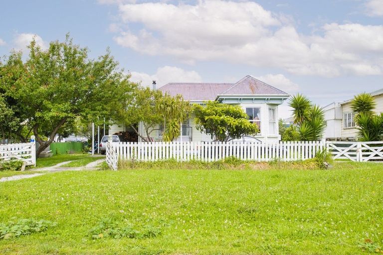 Photo of property in 7 Cemetery Road, Patutahi, Gisborne, 4072