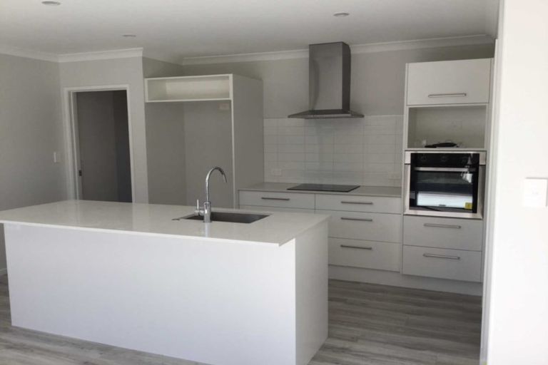 Photo of property in 37 Dunkeld Drive, Papamoa, 3118