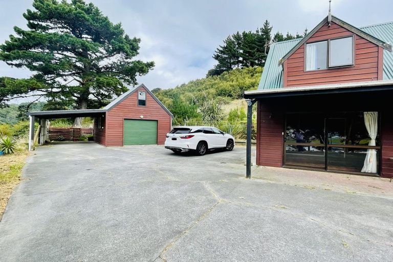 Photo of property in 3 Hastings Grove, Wainuiomata, Lower Hutt, 5014