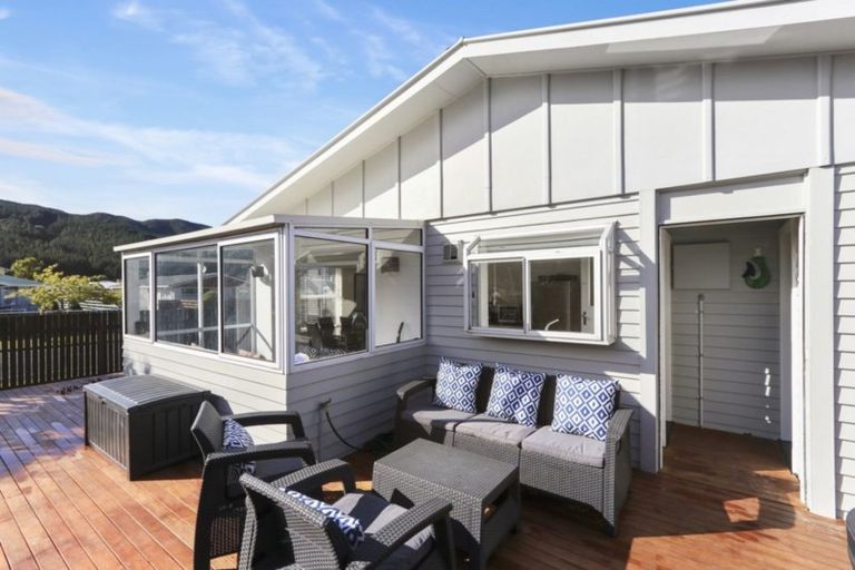 Photo of property in 279 Wellington Road, Wainuiomata, Lower Hutt, 5014