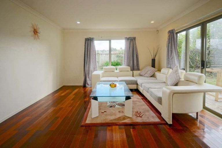 Photo of property in 118 Hugh Green Drive, Pinehill, Auckland, 0632