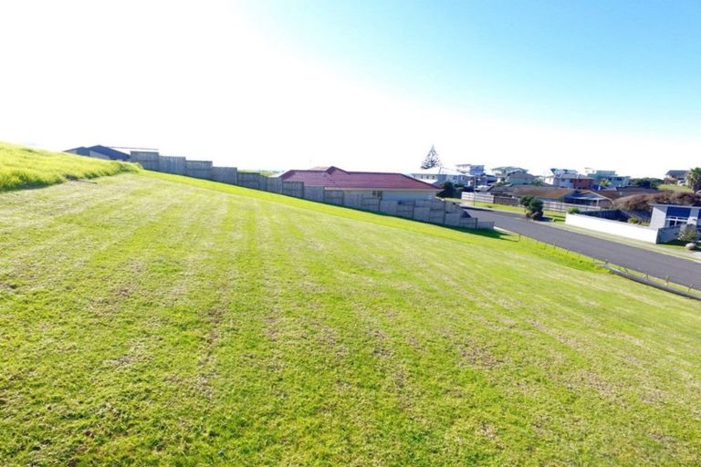 Photo of property in 41 Omega Place, Coastlands, Whakatane, 3120