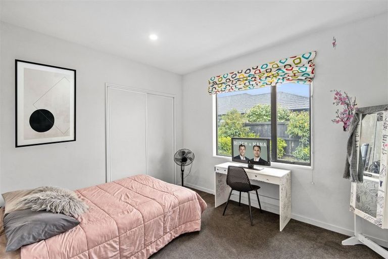 Photo of property in 22 Gilchrist Place, Kaiapoi, 7630