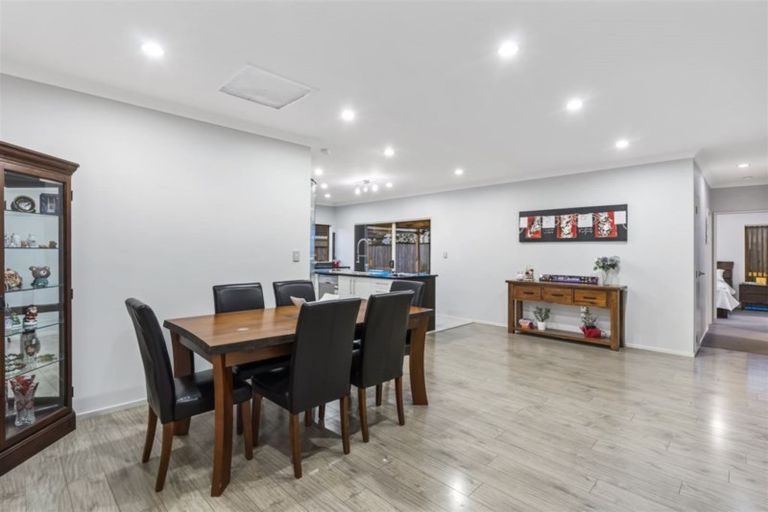 Photo of property in 2 Stamford Crescent, Flat Bush, Auckland, 2019