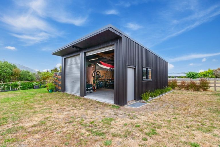 Photo of property in 133 Lisland Drive, Kinloch, Taupo, 3377