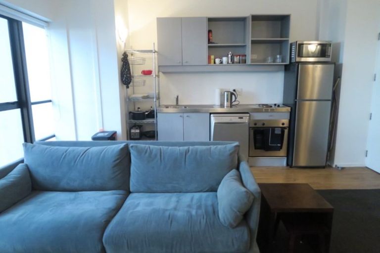 Photo of property in Guardian Apartments, 406/105 Queen Street, Auckland Central, Auckland, 1010