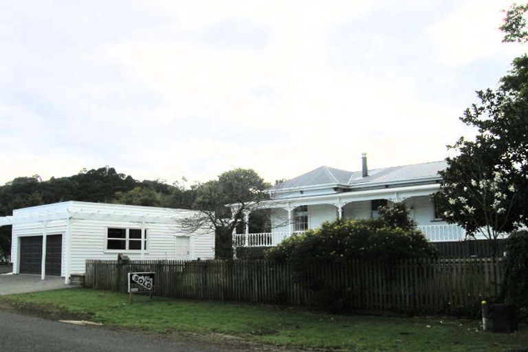 Photo of property in 5 Beresford Street, Russell, 0202