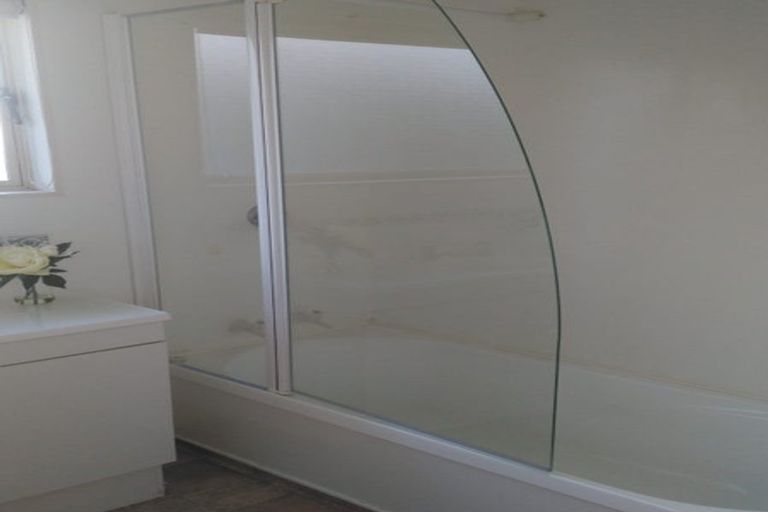 Photo of property in 52 Amorino Drive, Red Beach, 0932