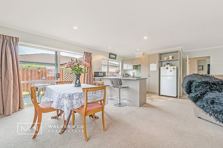 Photo of property in 8 Woodland Mews, Wainuiomata, Lower Hutt, 5014