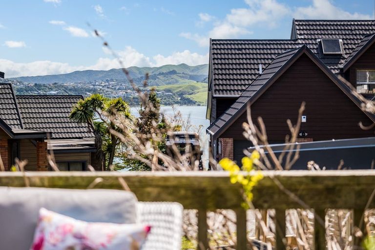 Photo of property in 10 The Crowsnest, Whitby, Porirua, 5024