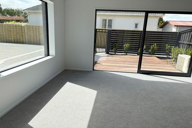 Photo of property in 2/171 Centaurus Road, Saint Martins, Christchurch, 8022