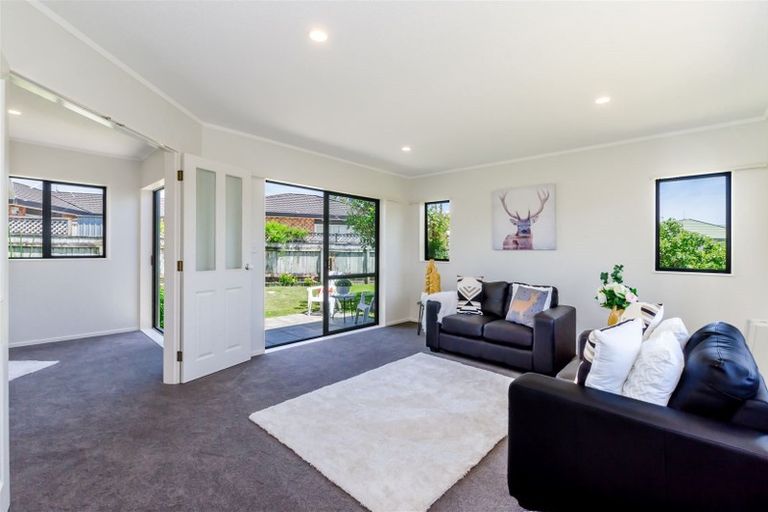 Photo of property in 16 Beachwater Grove, Paraparaumu Beach, Paraparaumu, 5032