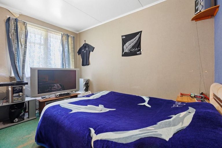 Photo of property in 84 Wrantage Street, Westown, New Plymouth, 4310