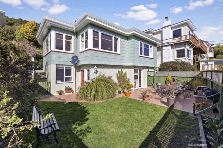 Photo of property in 137 Severn Street, Island Bay, Wellington, 6023