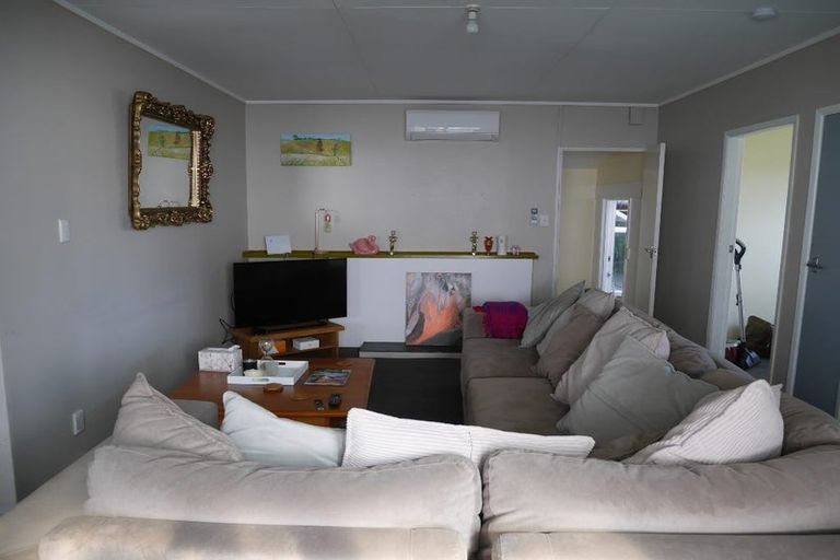 Photo of property in 18a Titoki Road, Waikanae Beach, Waikanae, 5036