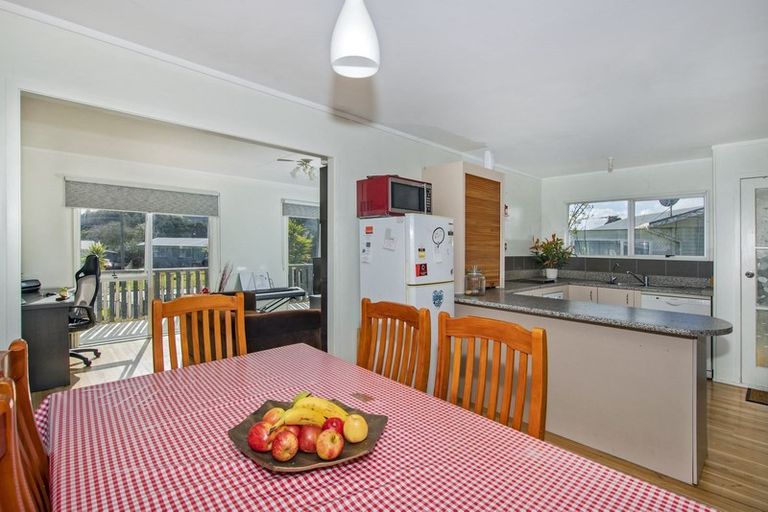 Photo of property in 24 Clark Street, Hikurangi, 0114