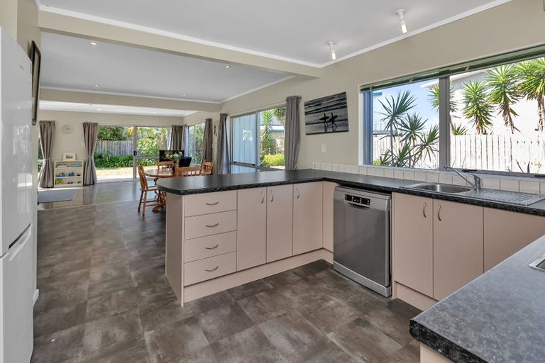 Photo of property in 94a Bream Bay Drive, Ruakaka, 0116