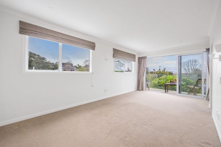 Photo of property in 2/17 Bevyn Street, Castor Bay, Auckland, 0620