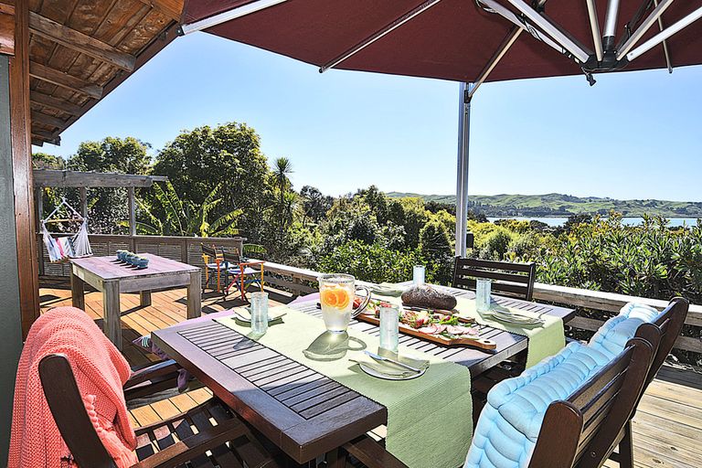 Photo of property in 158 Rangiora Road, Kaiwaka, 0573