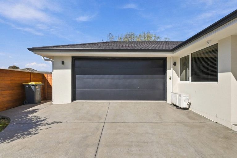 Photo of property in 61 Kotuku Crescent, Woolston, Christchurch, 8023