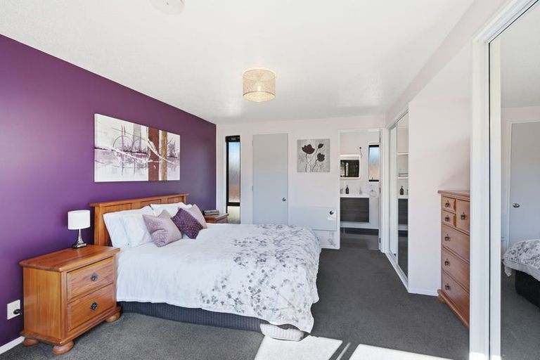 Photo of property in 26 Takaro Avenue, Sockburn, Christchurch, 8042